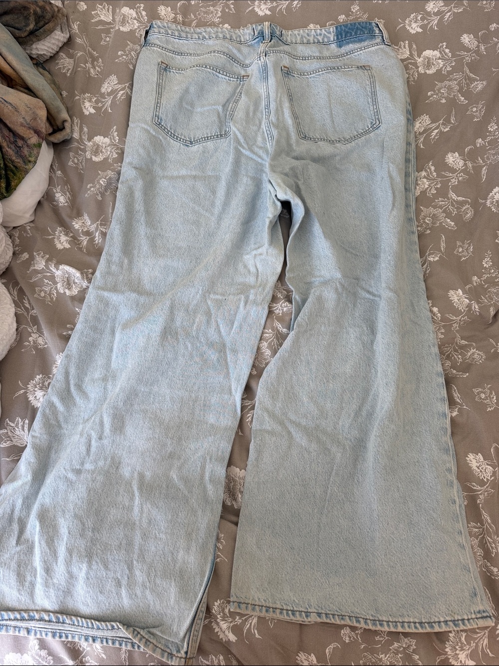 Abercrombie & Fitch Light Blue Wide-Leg Jeans - Picture 4 of 4